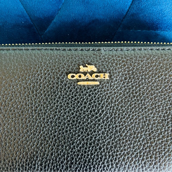 Coach Accordion style wallet - Picture 3 of 6